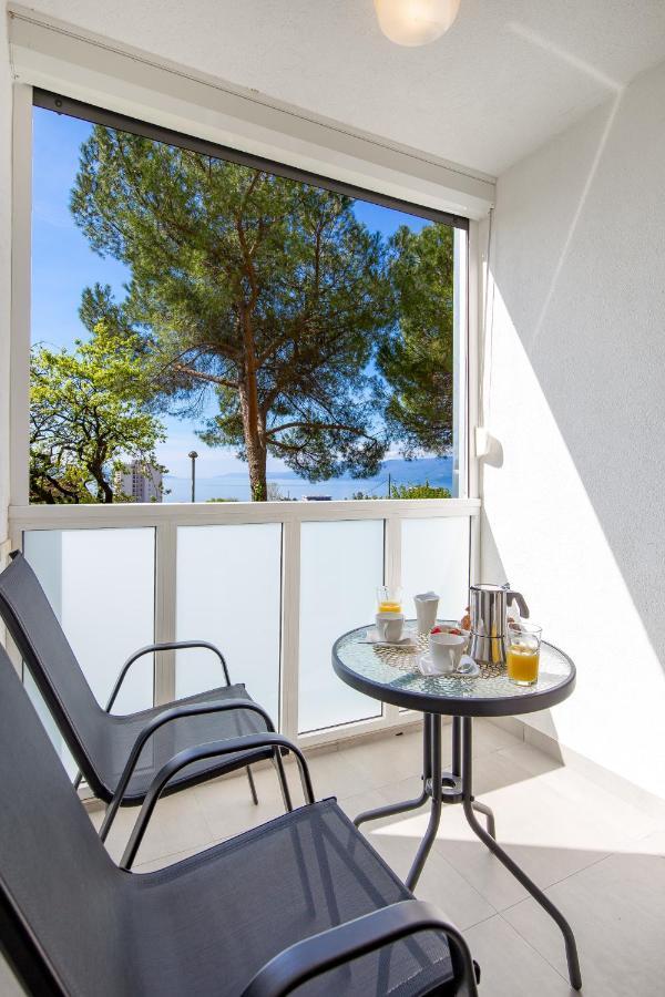 غييكا Sunny Studio Apartment With Balcony المظهر الخارجي الصورة