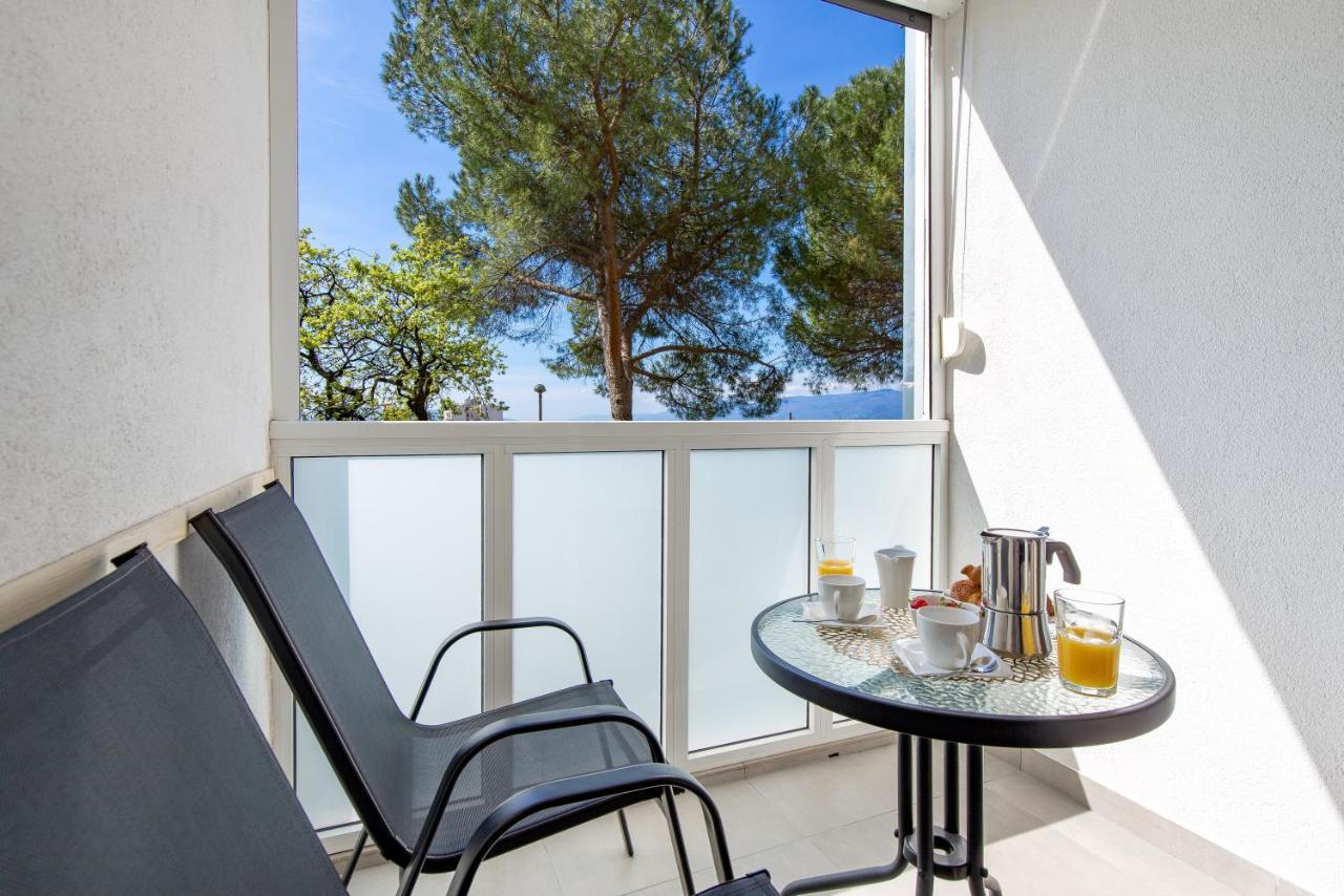 غييكا Sunny Studio Apartment With Balcony المظهر الخارجي الصورة